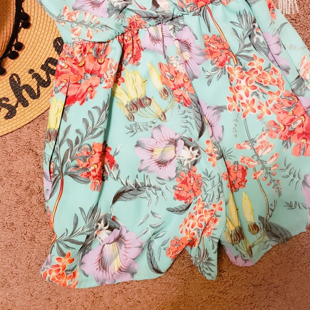 Romper - Picture 2 of 4